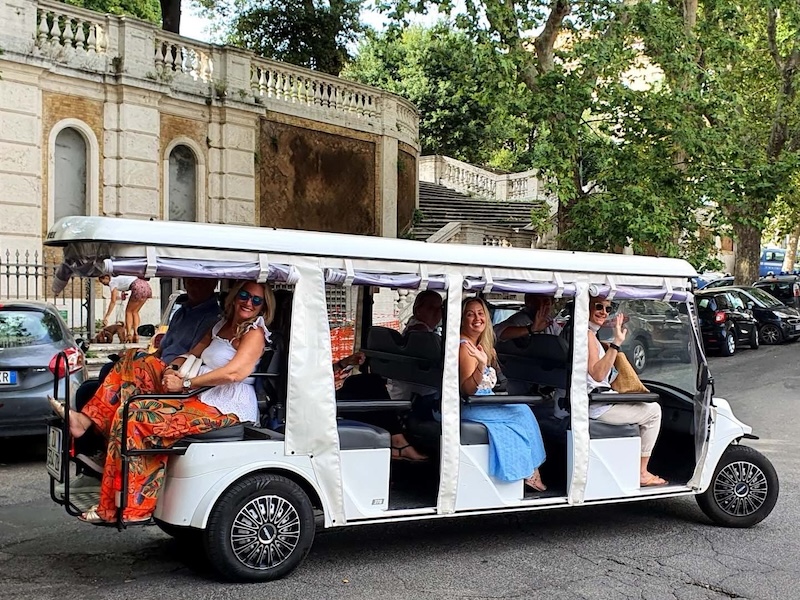 Golf Cart Tour of Rome with Pizza and Gelato Dinner