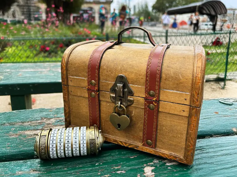 Historic Paris Mystery Treasure Hunt