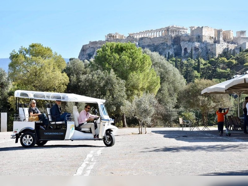 Athens Private Sightseeing Tour by Golf Cart