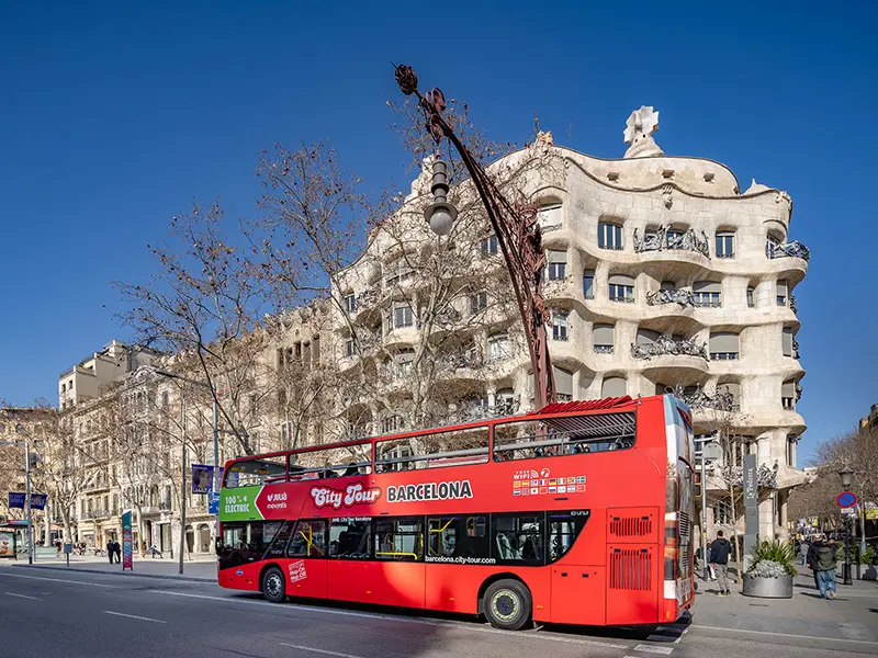 Barcelona Hop-On Hop-Off Bus: 1 Day Ticket