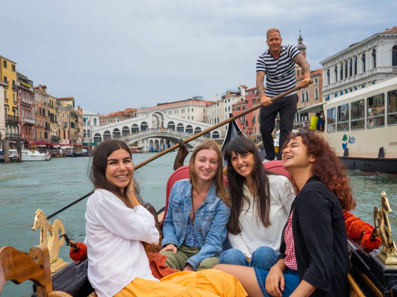 Private Venice Tour: St. Mark’s Basilica, Doge’s Palace, and Gondola Ride