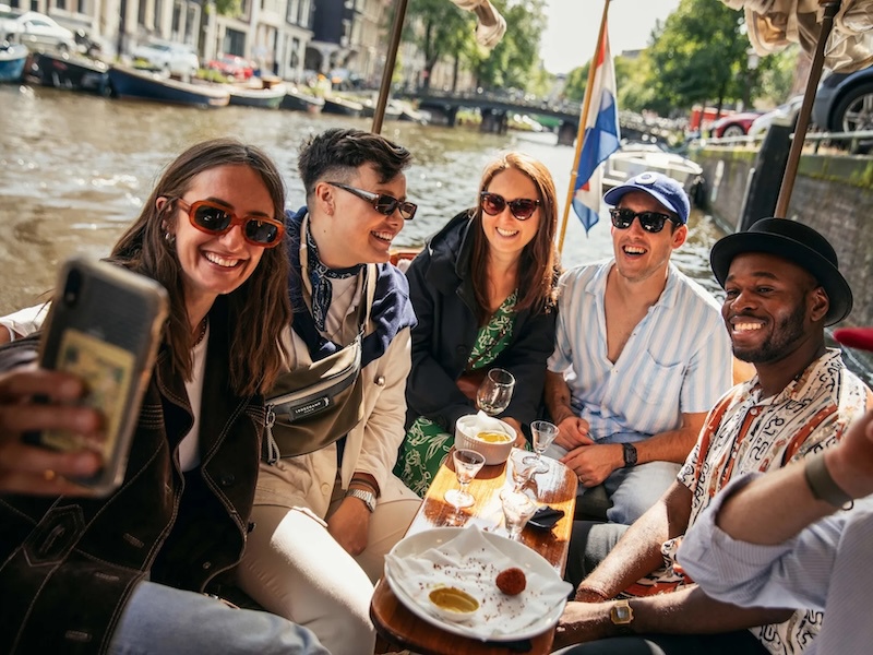 Amsterdam Food Tour & Canals Boat Tour