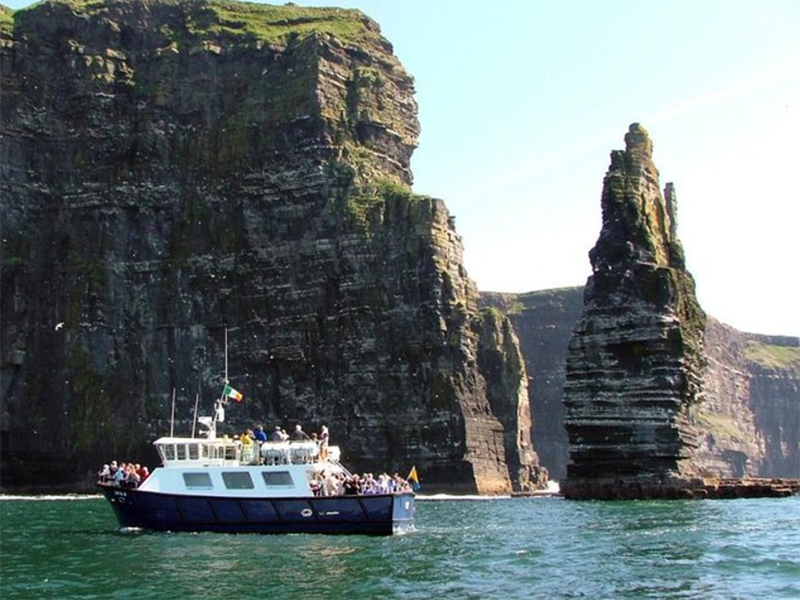 Cliffs of Moher & Aillwee Cave Day Trip from Dublin with Boat Cruise