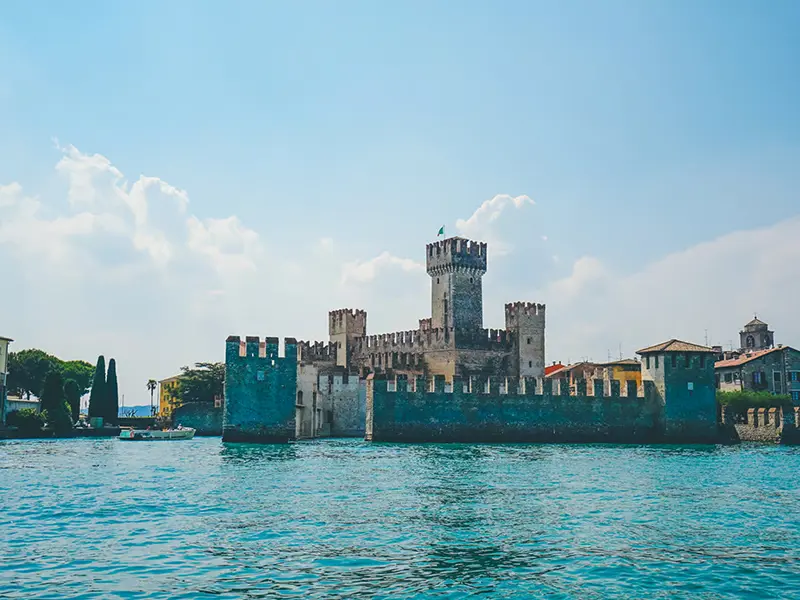 Sirmione and Lake Garda Day Trip from Verona