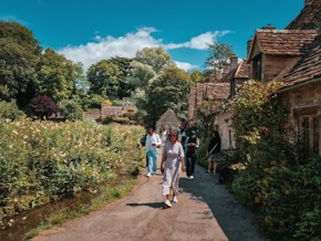 From London: The Enchanting Cotswolds Village Tour with Lunch 