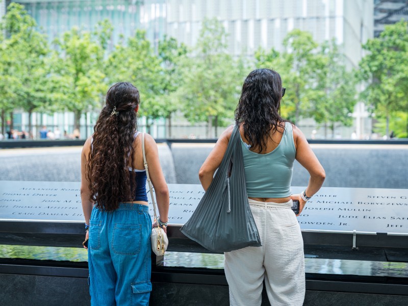 Ground Zero Guided Tour with 9/11 Museum 