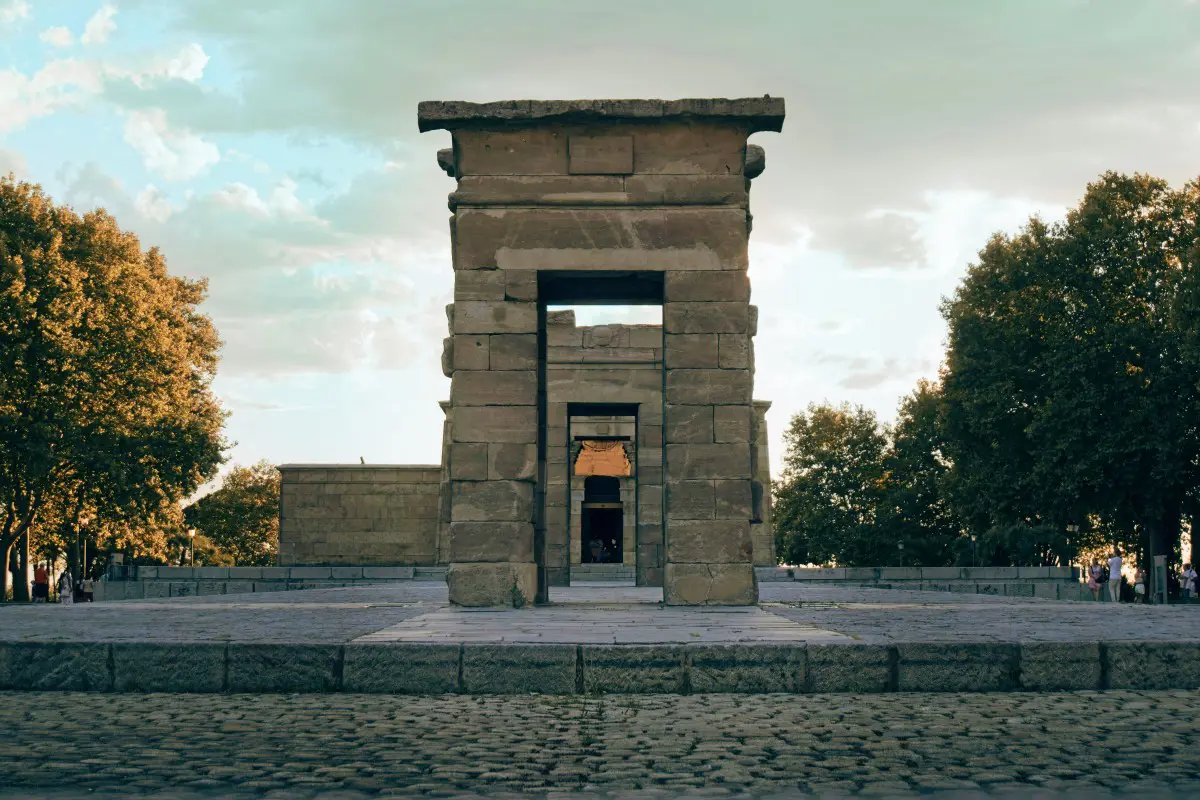Temple of Debod and Royal Madrid Walking Tour