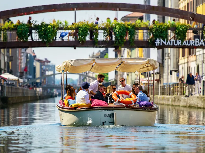 Milan's Navigli Canal Cruise with Aperitivo