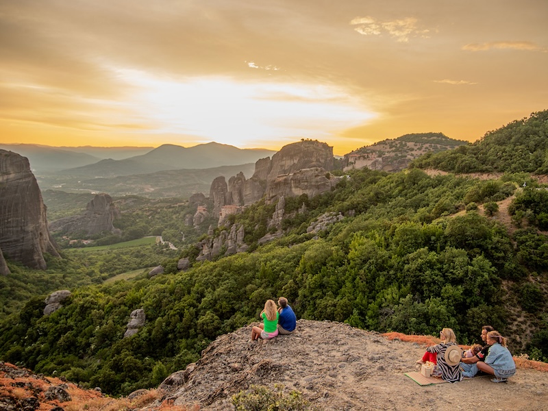 Full Day Meteora Day Trip from Athens with Transportation