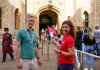 Private tour London in One Day PVT LDN 1 Day a guide outside the Crown Jewels building