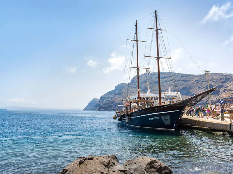 Santorini Sailing Tour: Port Volcano, Hot Springs, and Thirassia