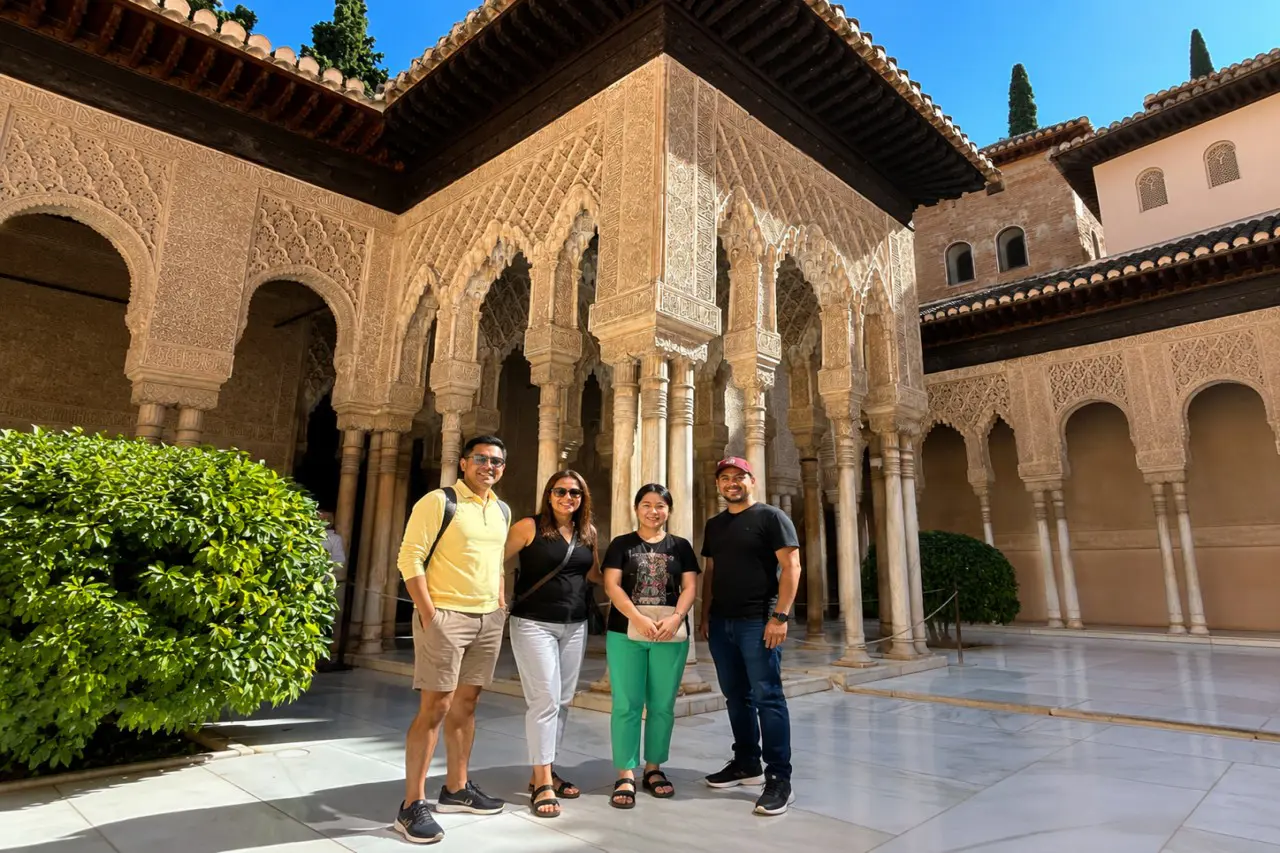 Alhambra Guide Tour From Málaga with Skip-the-Line Tickets