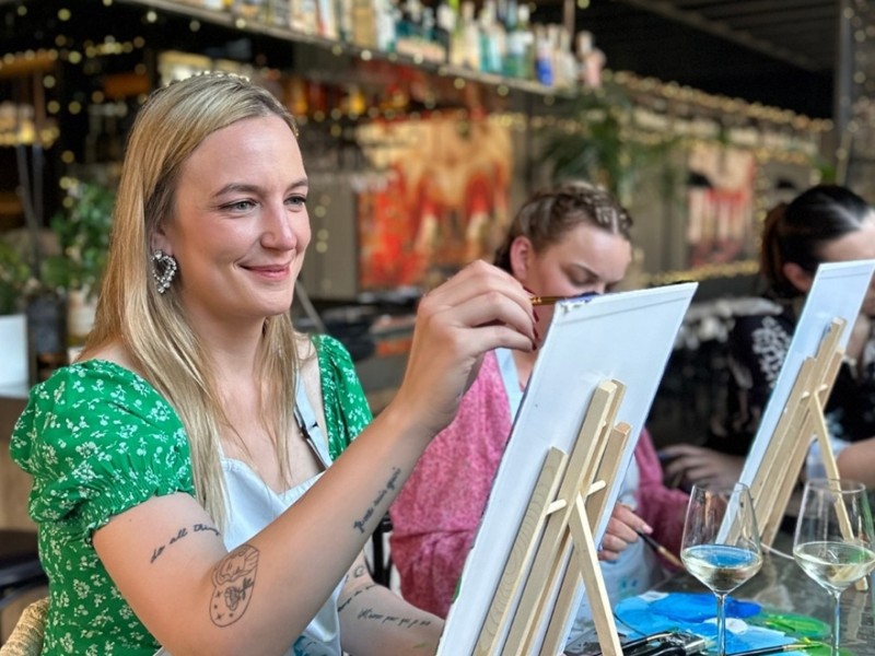 Milan Painting & Wine Tasting Experience 
