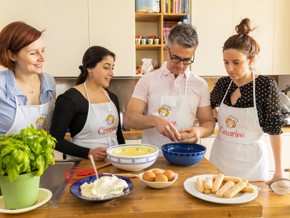 Pizza and Tiramisù Cooking Class in a Local Home in Como