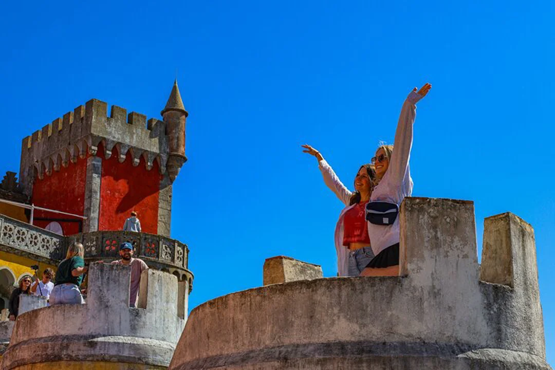 Meeting point is at Praça Marquês de Pombal nr. 8C 1269-133 Lisbon (next to Hotel Fénix)