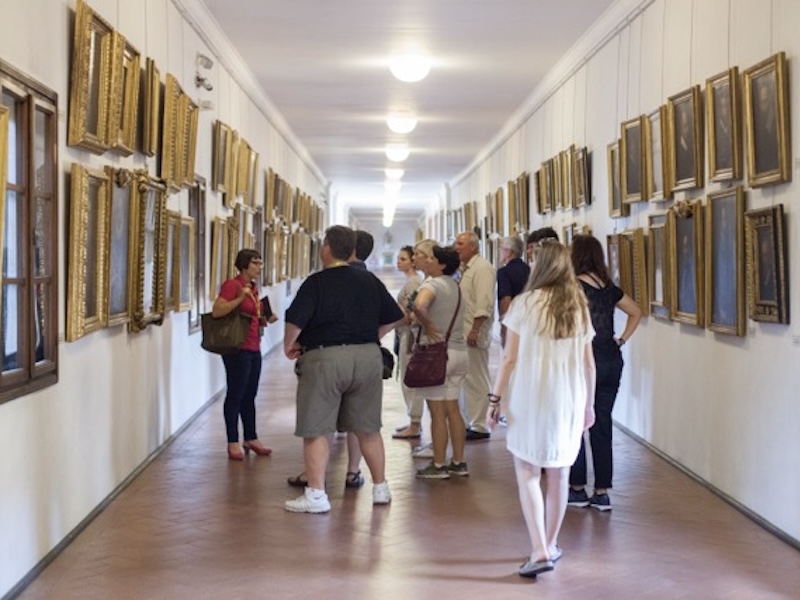 Skip-the-Line Uffizi Gallery & Vasari Corridor Small Group Tour 