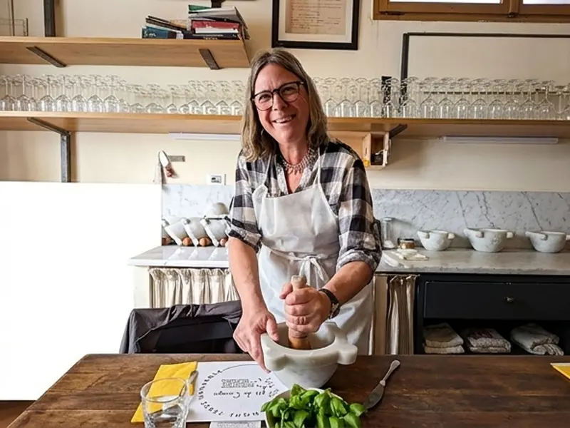 Hands-On Ligurian Pesto Class in Manarola with Wine
