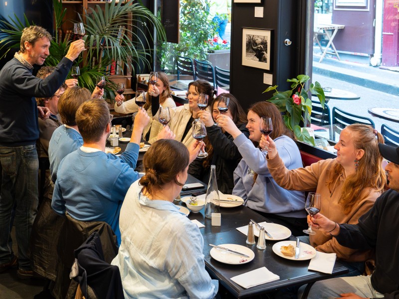 Local Cheese and Wine Tour in Latin Quarter