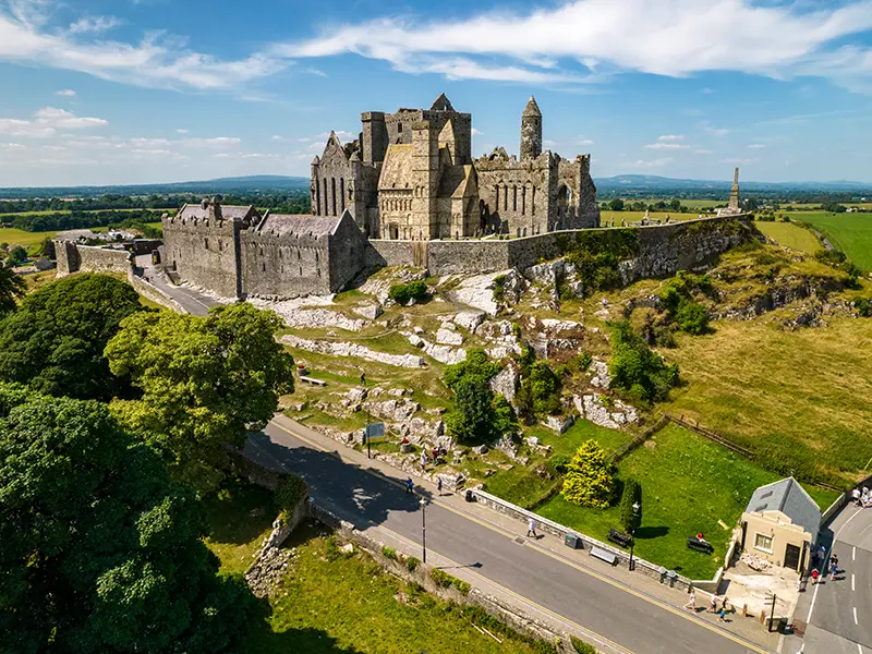 Blarney Castle, Cahir Castle, and Rock of Cashel Day Trip from Dublin
