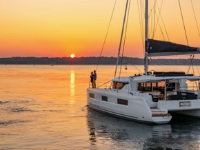 Santorini Sunset Catamaran Tour with Swim Stops and Greek Dinner