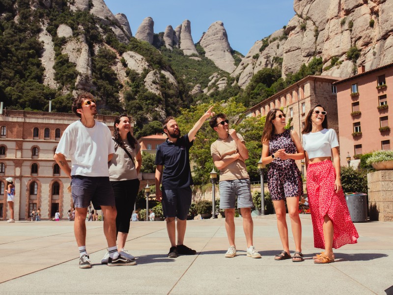 From Barcelona: Day Trip to Montserrat with Tapas & Wine 