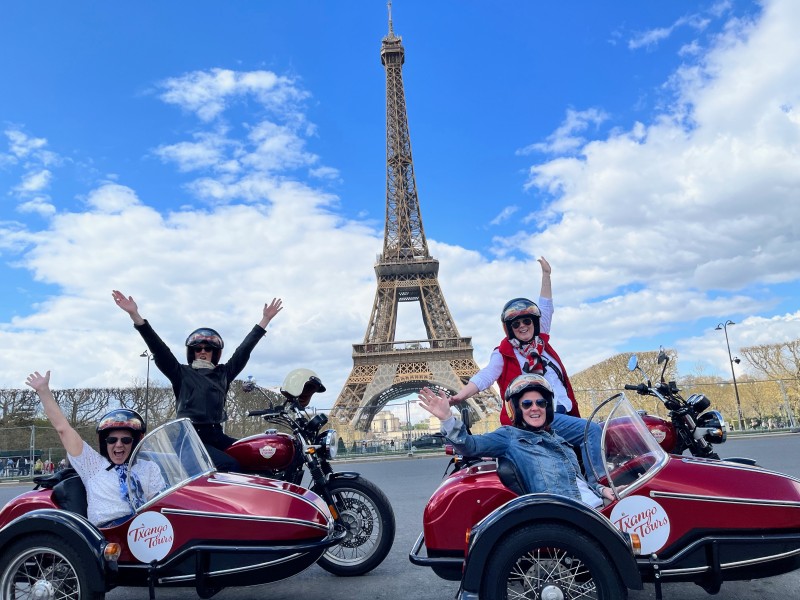 Thrilling Paris Monuments Tour by Sidecar Motorcycle