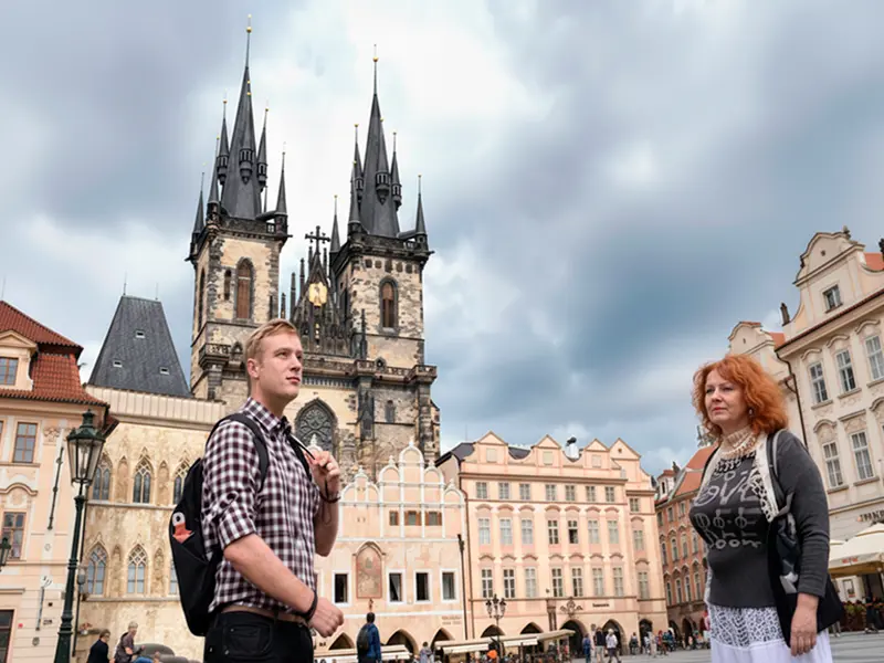 Prague Walking Tour with River Cruise and Traditional Czech Lunch