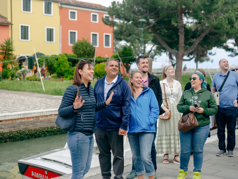 Island Adventure Boat Tour to Mazzorbo, Burano, and Murano