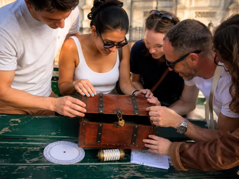 Historic Paris Mystery Treasure Hunt