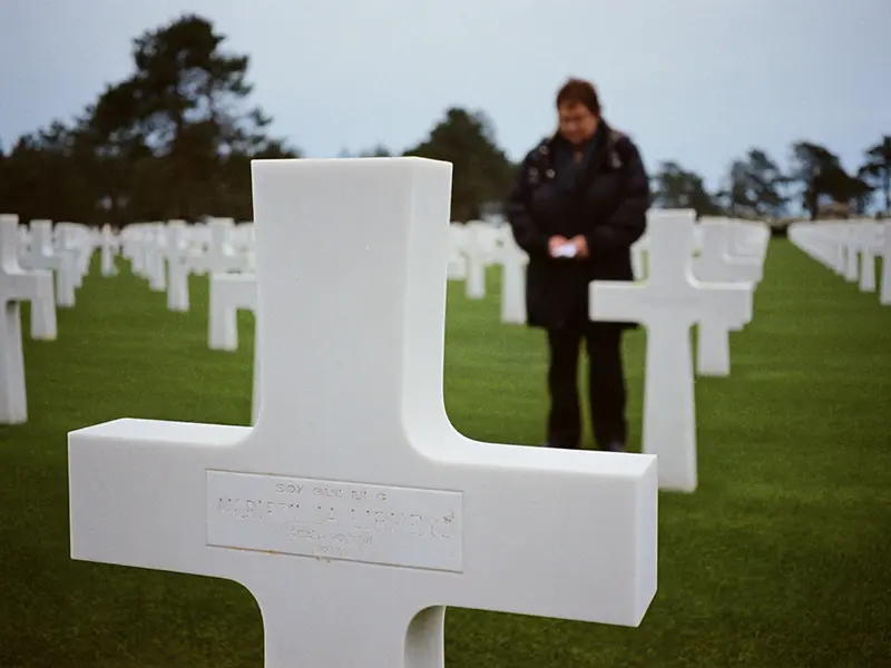 Normandy D-Day Landing Beaches from Paris with Lunch