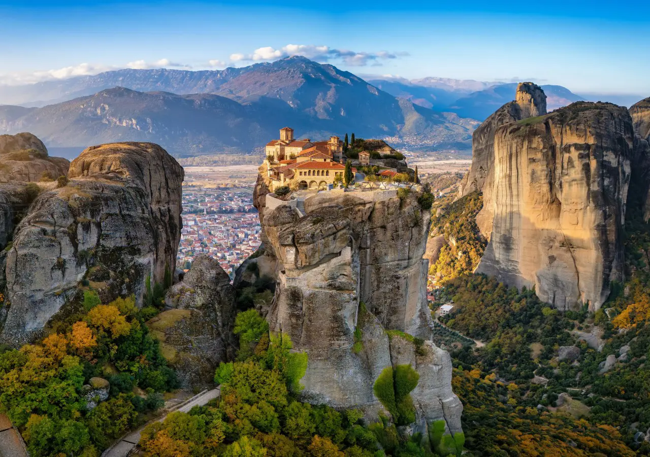 Meteora Monasteries & Caves from Athens with Transfer