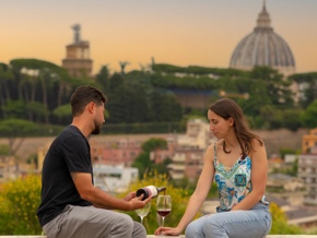 Sommelier-Led Food & Wine Tour in Rome at Sunset