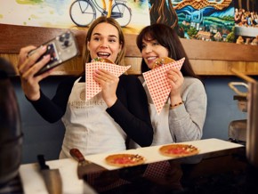 Traditional Dutch Waffle Cooking Class in Amsterdam
